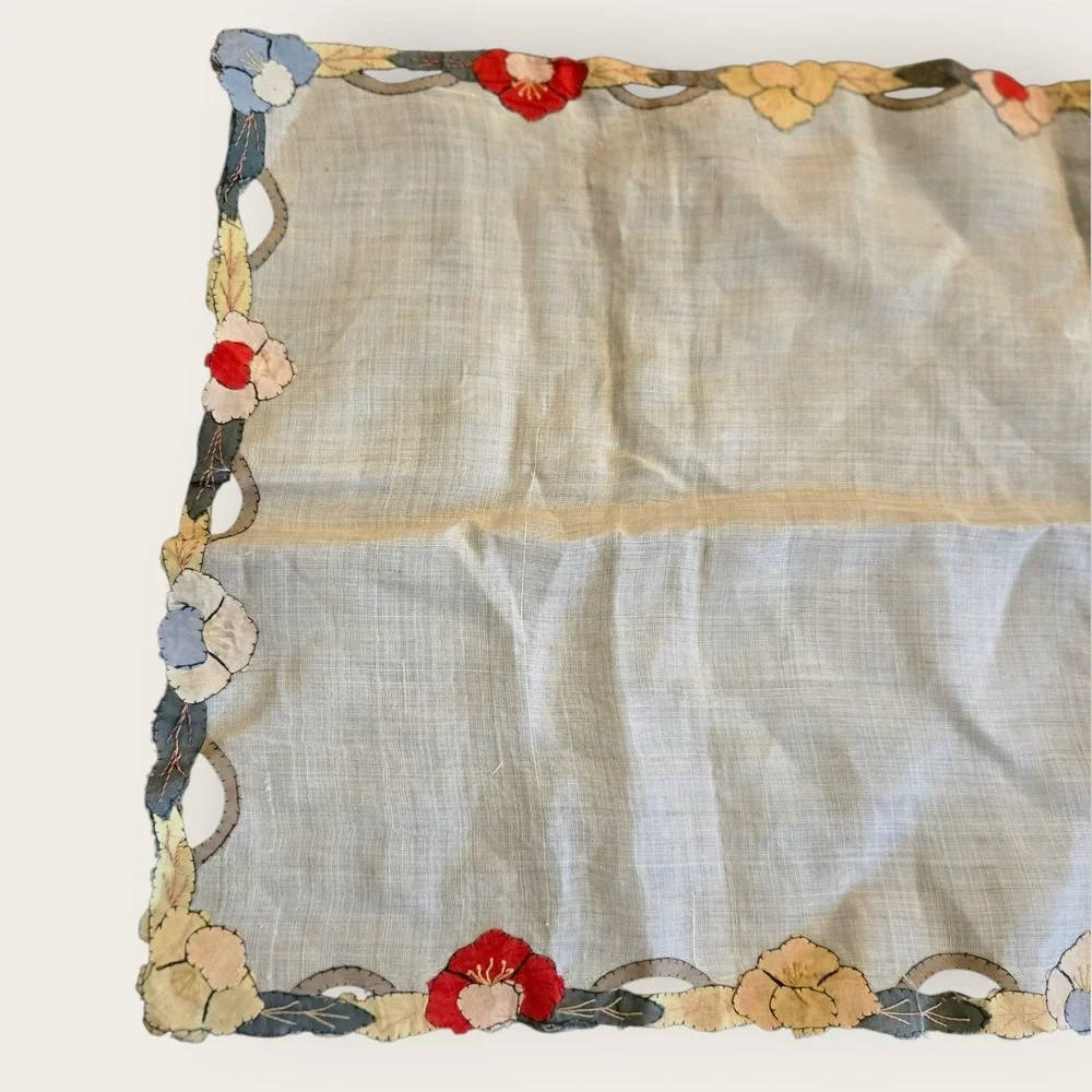 ANTIQUE Floral Linen Table Runner VTG Handmade Table 20th 34x17‎ Cream Applique